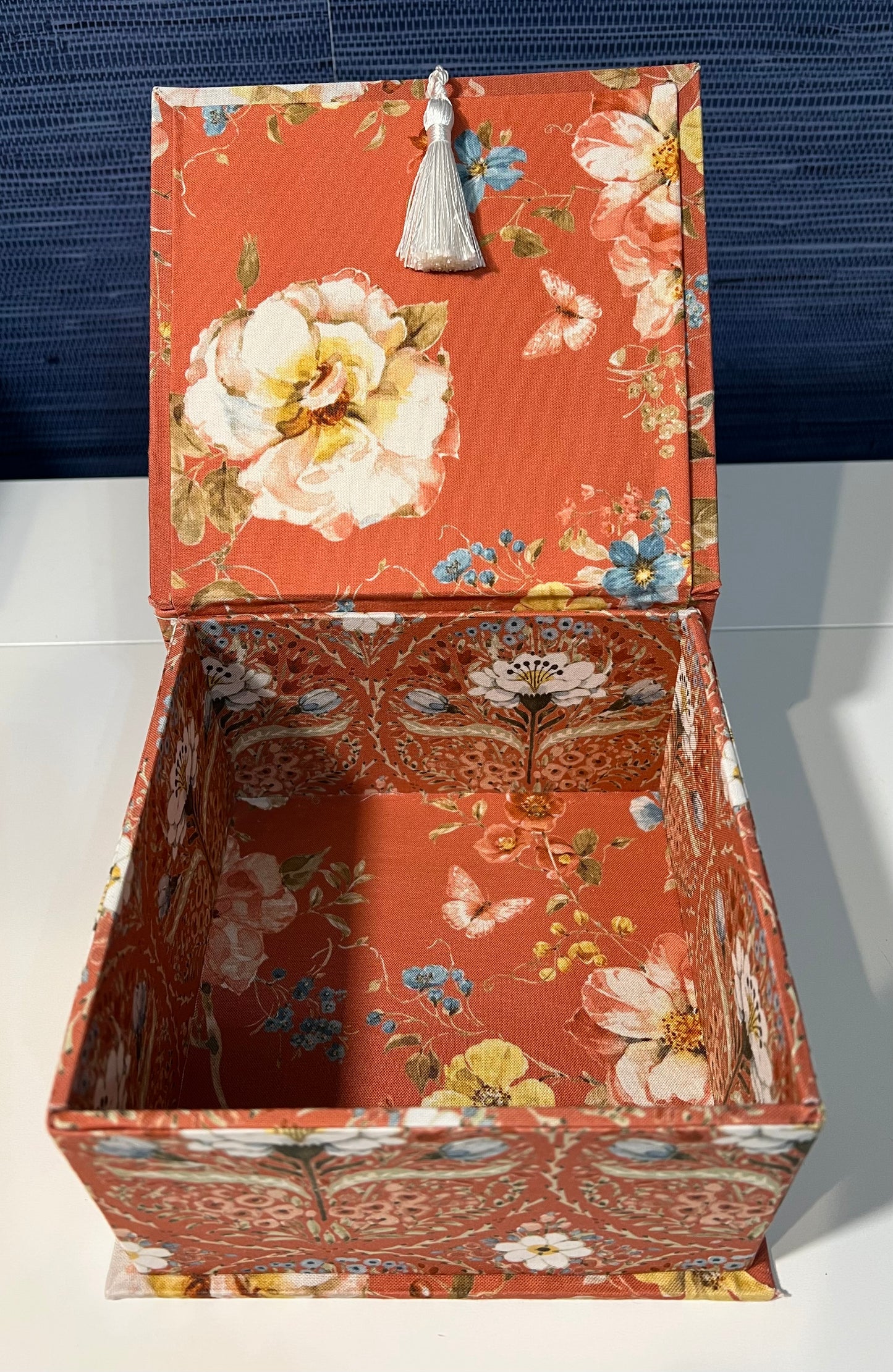 Medium Hinged Lidded Box